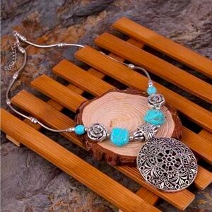 NEW Western Tibet Turquoise Silver Medallion Pendant Necklace